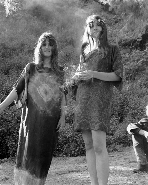 60s hippie photos|female hippies of the 1960s.